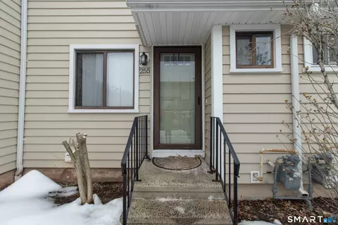 255 Monticello Dr #255, Branford, CT 06405