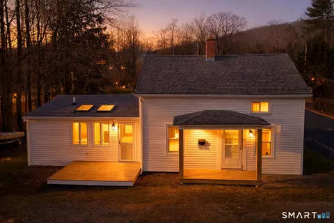 9 John St, Winchester, CT 06098