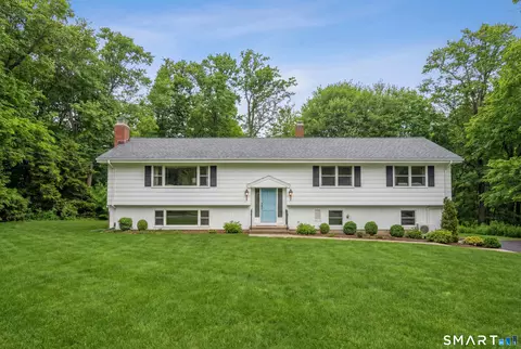 22 Newman Dr, Easton, CT 06612