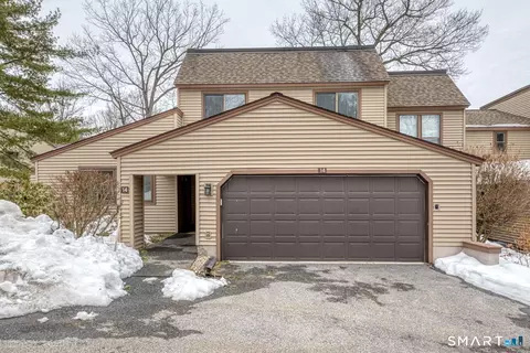 14 Walnut Ln #14, Avon, CT 06001