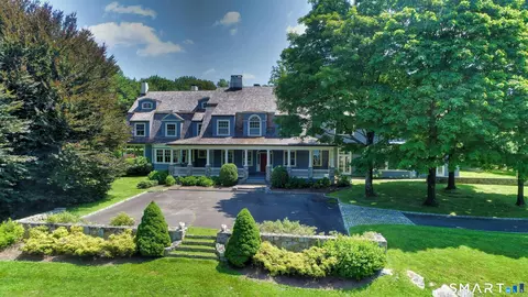 27 Country Club Rd, Ridgefield, CT 06877