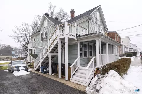 25 Limerick St, Stamford, CT 06902