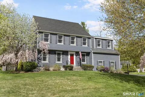62 Hastings Ln, Stamford, CT 06905