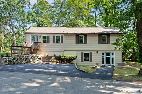 17 Ireland Dr, Coventry, CT 06238