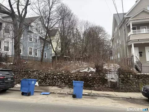 226 Willow St, Waterbury, CT 06710