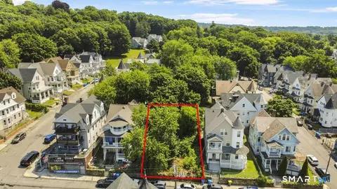 226 Willow St, Waterbury, CT 06710
