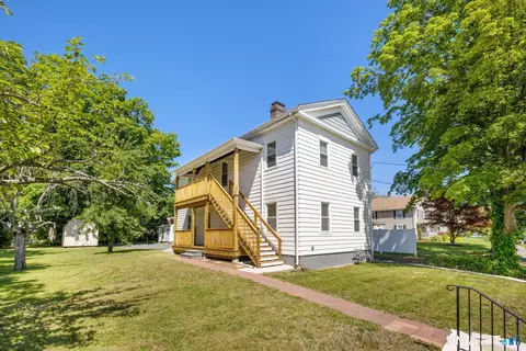 15-17 Hanover St, Wallingford, CT 06492
