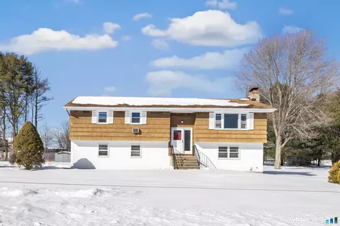 39 Zephyr Rd, Trumbull, CT 06611