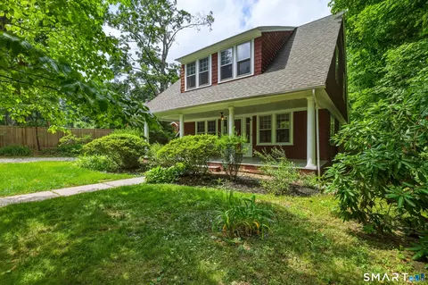 46 Old Mill Ln, West Hartford, CT 06107