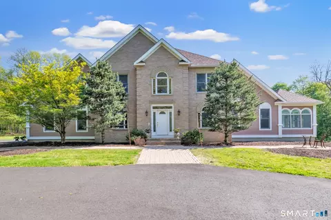 461 Amity Rd, Woodbridge, CT 06525