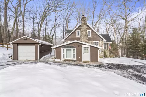 8 Perry Ln, Oxford, CT 06478