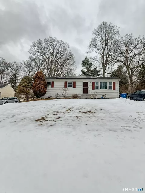 51 Beechwood Rd, Oakdale, CT 06370