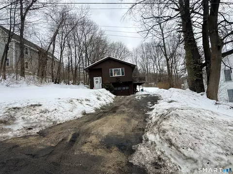 44 Lewis St, Winchester, CT 06098