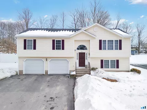 375 Bradley Ave, Waterbury, CT 06708