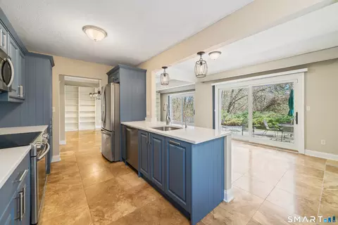 36 Heritage Cir #B, Southbury, CT 06488