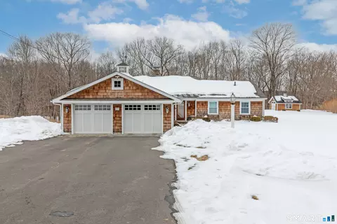 428 Breakneck Hill Rd, Middlebury, CT 06762