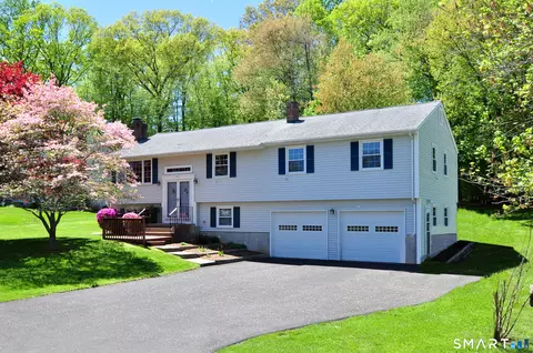 65 Winthrop Rd, Windsor, CT 06095