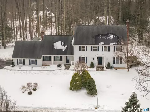 7 Hadley Dr, Avon, CT 06001