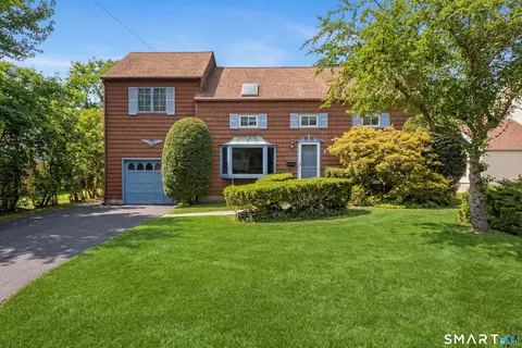 21 Amherst Rd, Riverside, CT 06878