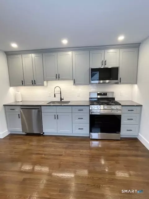 1 Cedar Rd, Danbury, CT 06811