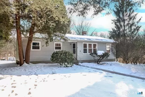 7 Longview Rd, Newtown, CT 06482