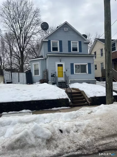 14 North St, Meriden, CT 06451