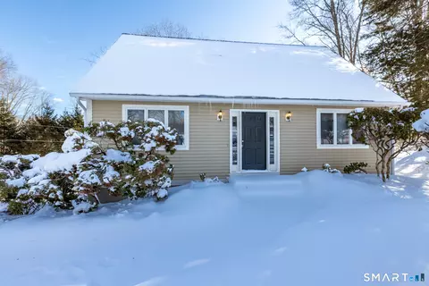 550 High St, Coventry, CT 06238