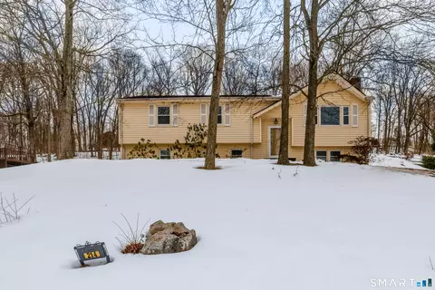 214 Woodfield Xing, Rocky Hill, CT 06067