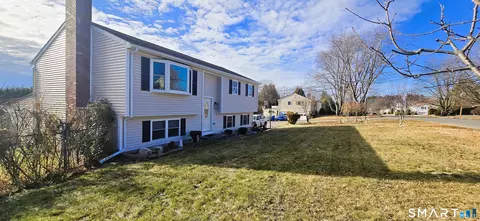 262 Westwoods Ter, Bristol, CT 06010