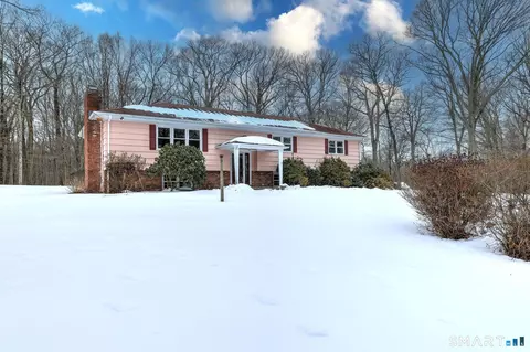 77 Belle Vale St, Monroe, CT 06468