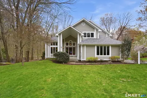 97 Nicole Dr, Glastonbury, CT 06073