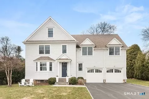 19 Thomasina Ln, Darien, CT 06820