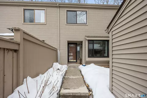 32 Farmington Chase Cres #32, Farmington, CT 06032