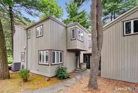 13 Byrne Ct #A, Farmington, CT 06032