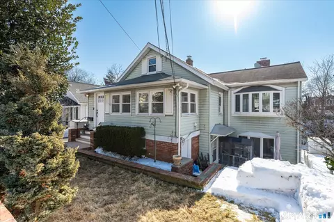67 View St W, Greenwich, CT 06830