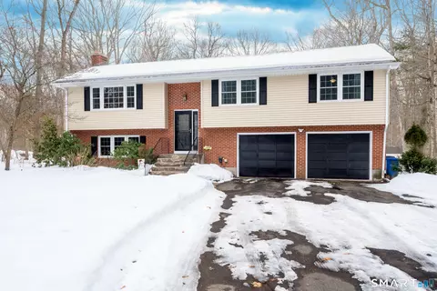 33 Northam Rd, Amston, CT 06231