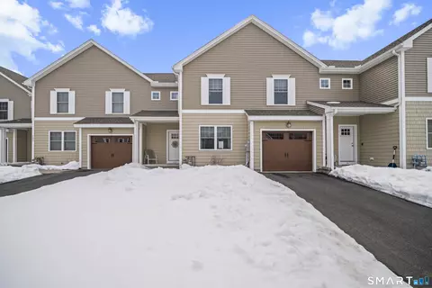 109 Old Village Cir, Windsor, CT 06095