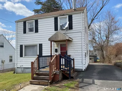 14 Sequin St, Hartford, CT 06106