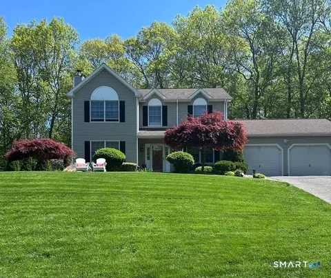 68 Doris Rd, Bristol, CT 06010