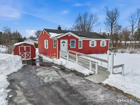45 Bradley St, North Haven, CT 06473