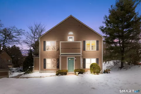 7 Newberry Ln #7, Glastonbury, CT 06033