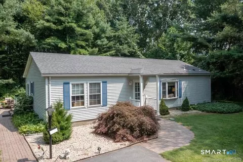 19 Old Forge Rd, Westbrook, CT 06498