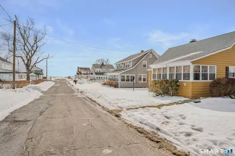 59 Saltaire Dr, Old Lyme, CT 06371