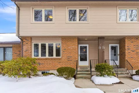 443 S Main St #32, Manchester, CT 06040