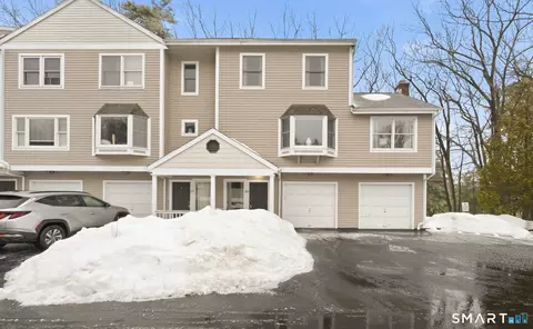 536 Redstone Hill Rd #24, Bristol, CT 06010