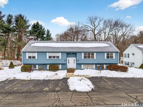 39 Founders Vlg #39, Clinton, CT 06413