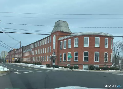 10 Main St #107, Berlin, CT 06037