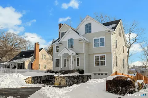 9 Knollwood Rd, Norwalk, CT 06854