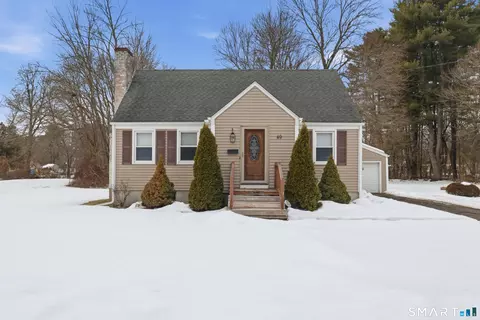 49 Tyler St, Bloomfield, CT 06002