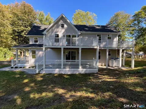 62 River St, Deep River, CT 06417